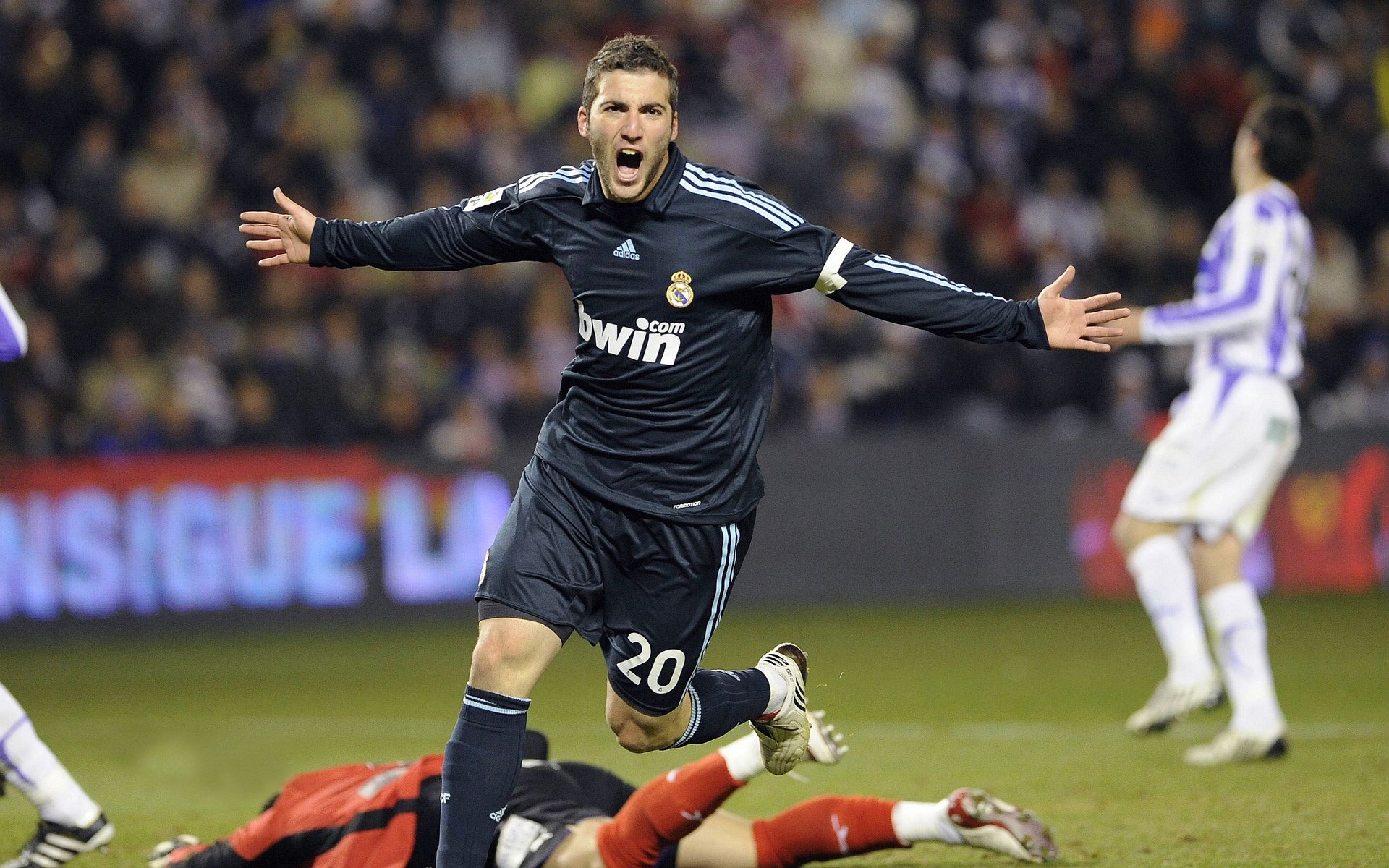 爱游戏娱乐网址-中超外援融合顺利,助力战术执行,中超外援实力排名 知乎