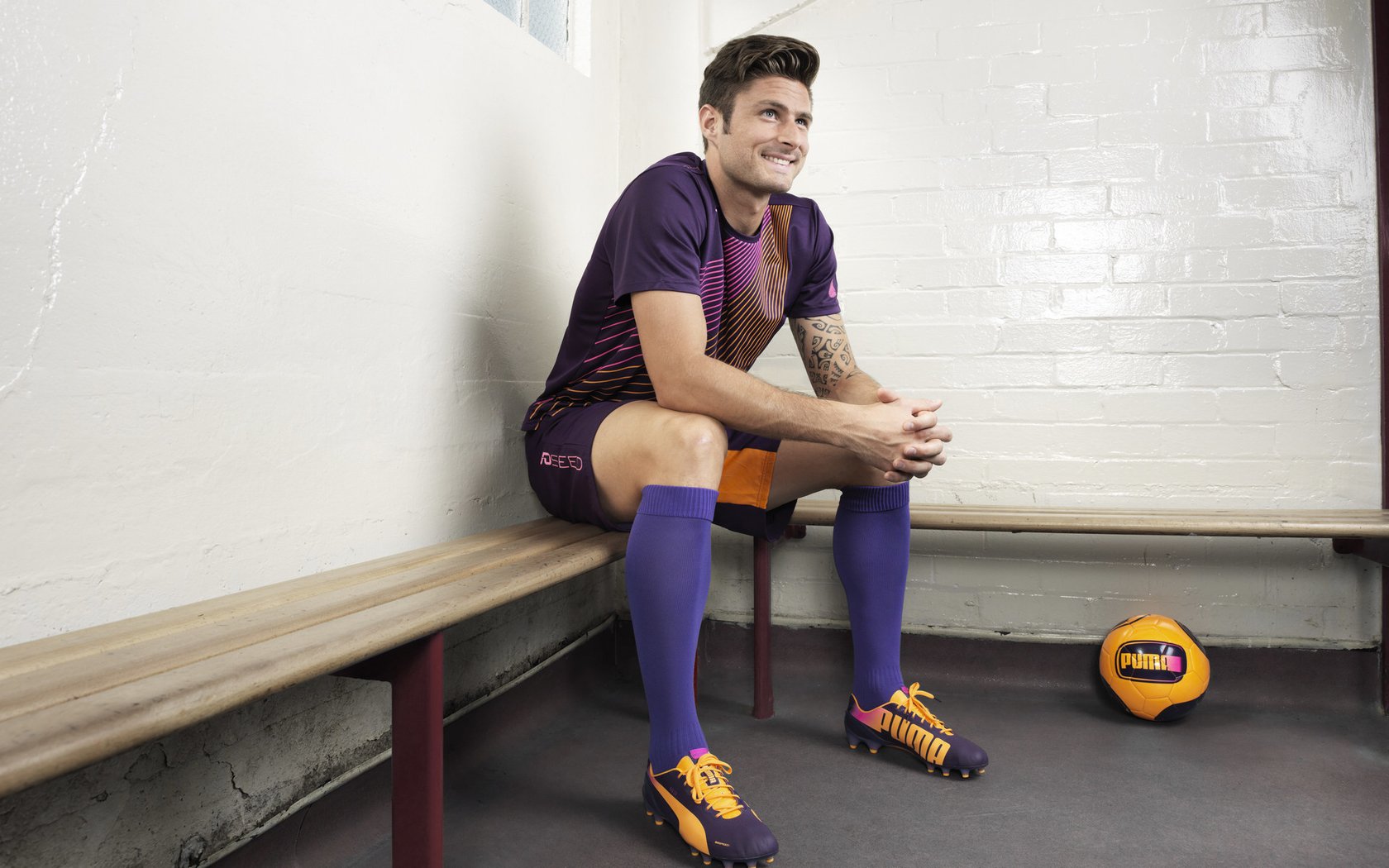 爱游戏中国-佛罗伦萨力争取胜，塞维利亚队屡战屡败，塞维利亚vs萨尔